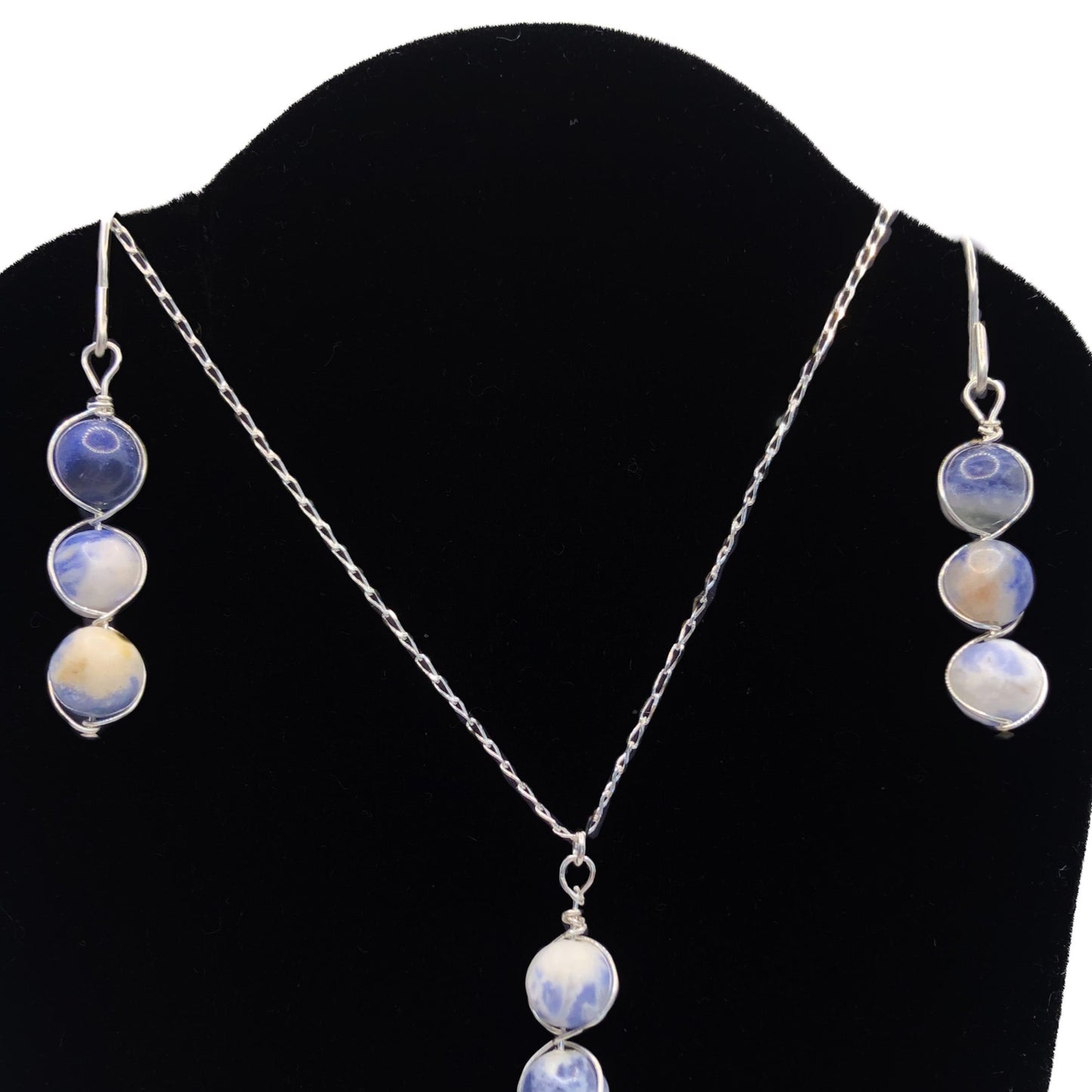 Wire crystal earrings