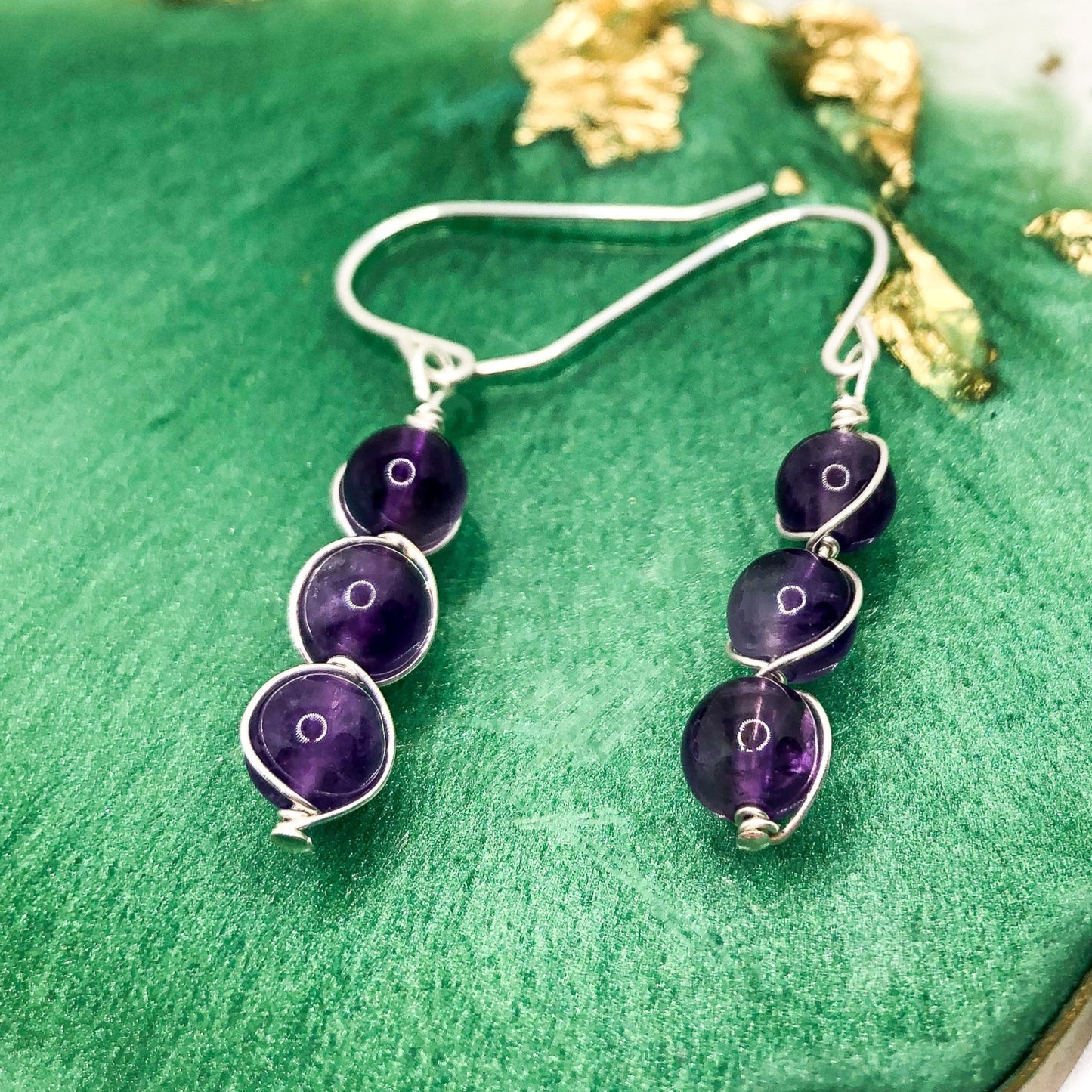 Wire crystal earrings