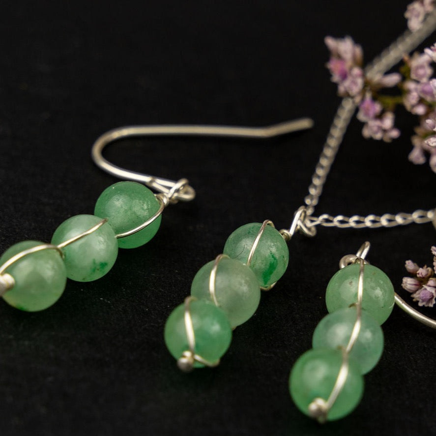 Wire crystal earrings